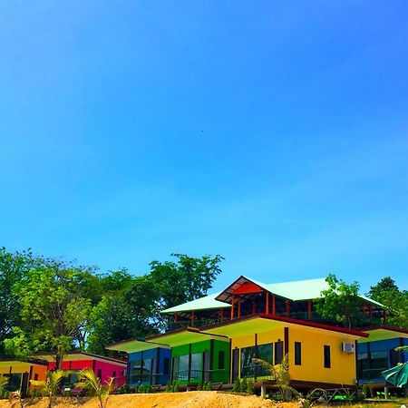 T-House@Siray Hotel Phuket Kültér fotó